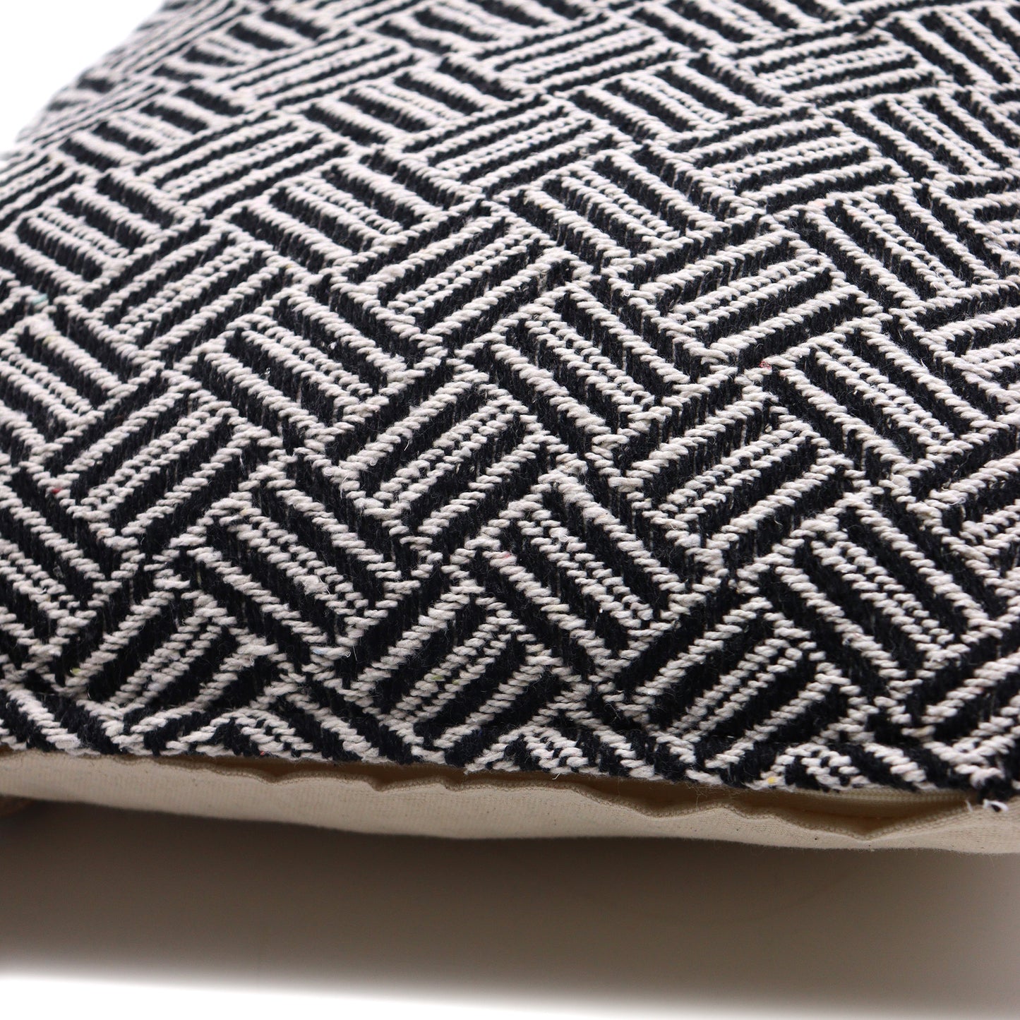 Classic Cushion Cover Criss Cross Black